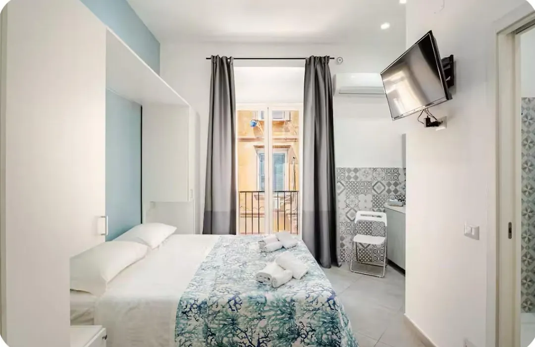 Duomo 34 Guest Room-1