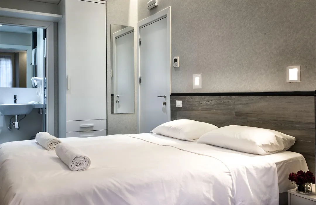 Guesthouse Foresteria Margherita Milano-1