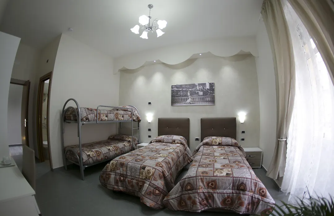 Donn'Anna Suite-1