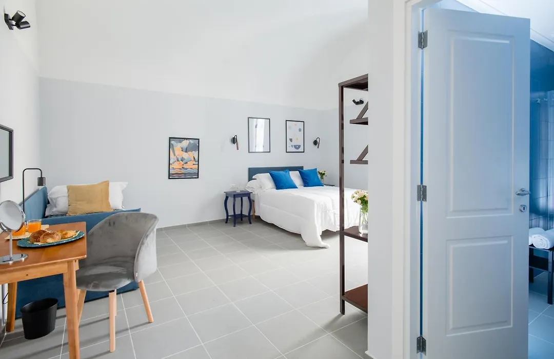 Plebiscito Luxury Rooms-1