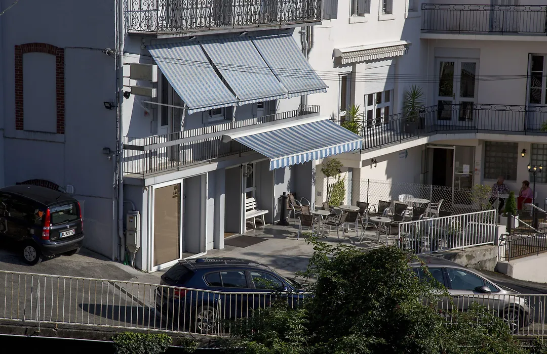 Hotel Montfort-1