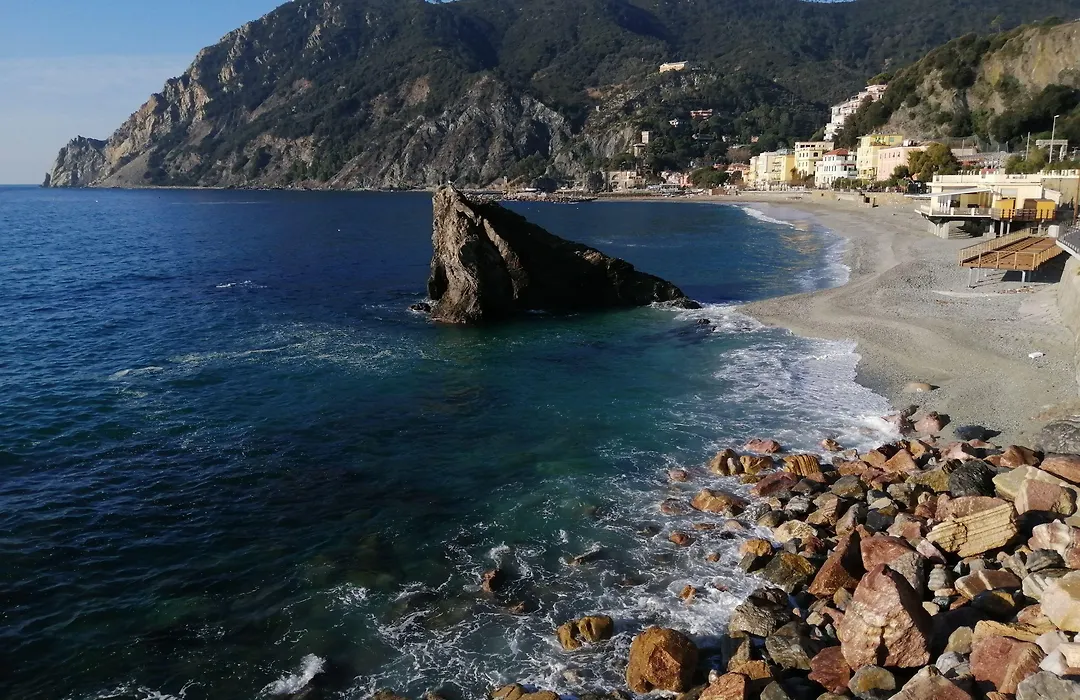 Affittacamere Golfo Della Luna-1