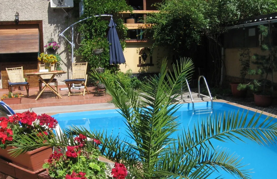 Casa Mica Guesthouse-1