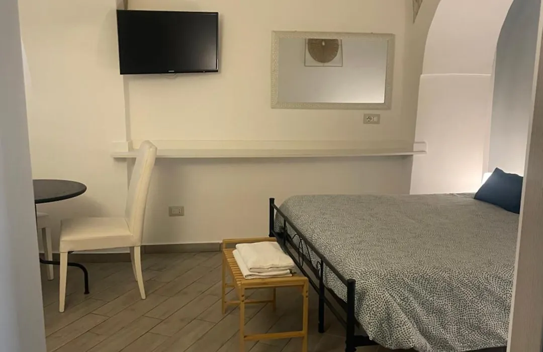 Petros Rooms&Apartments-1