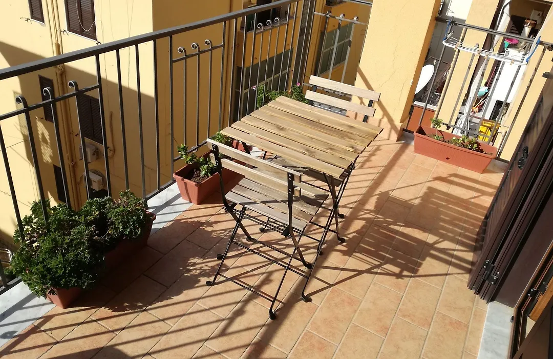 Home La Kore-1