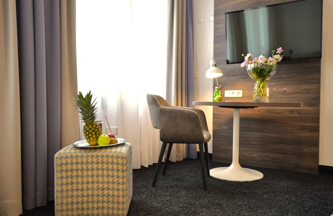 Lizz Hotel Munich-1