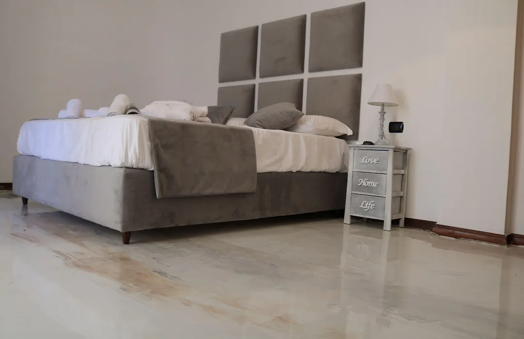 Neapolis City Life-1