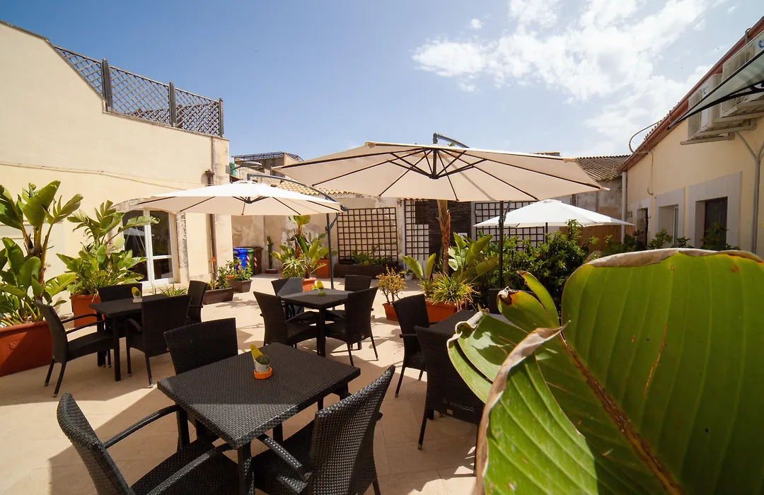 B&B Ninfeo Siracusa - Rooms & Breakfast-1