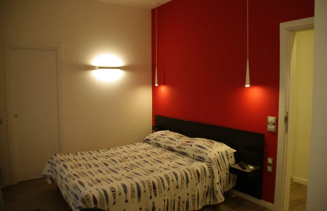 Travel House-1