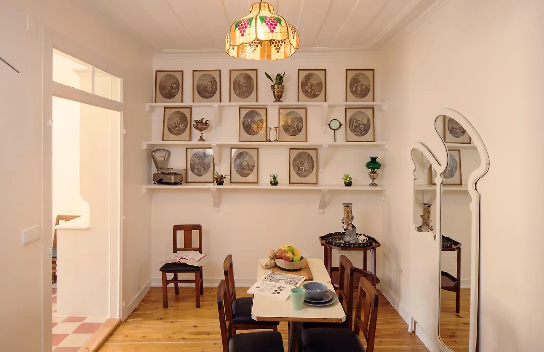Lisbon Calling Rooms & Studio-1