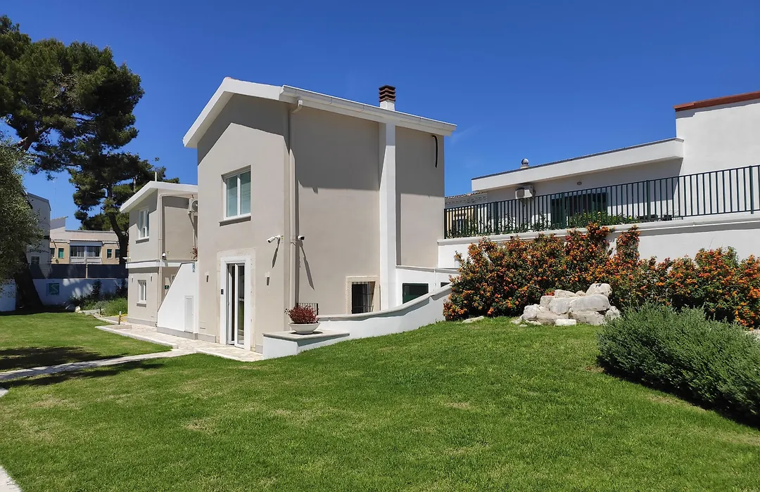 Artemisia B&B-1
