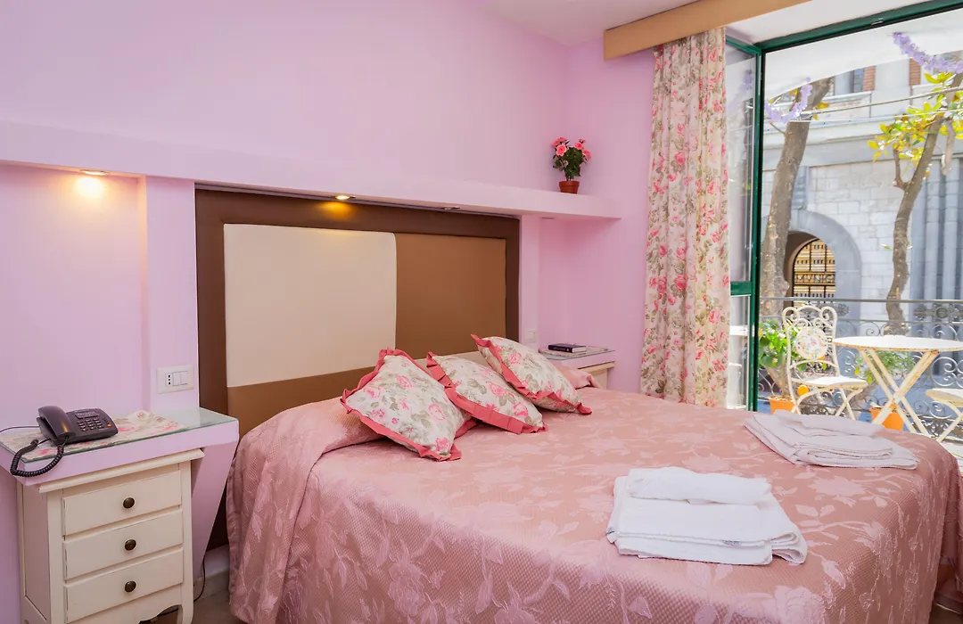 Albergo Del Centro Storico-1