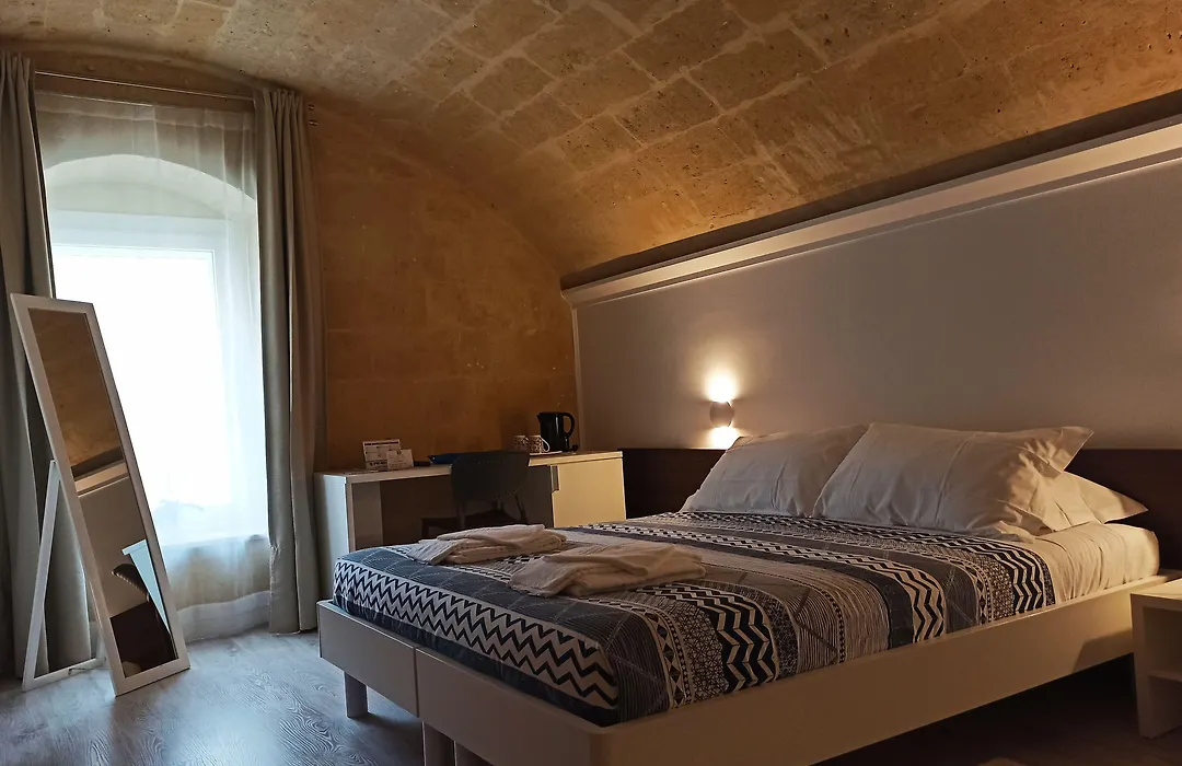 In & Out Matera-1
