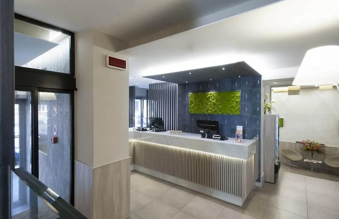 Hotel Gamma-1