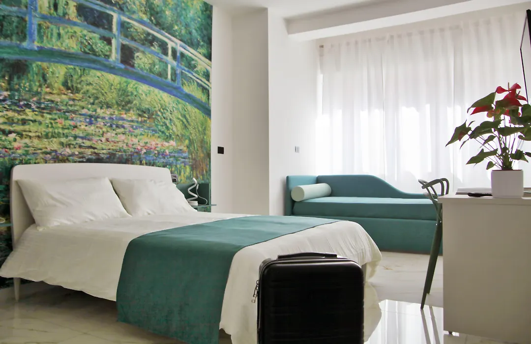 Be Coloured - Boutique Art Rooms In Naples-1