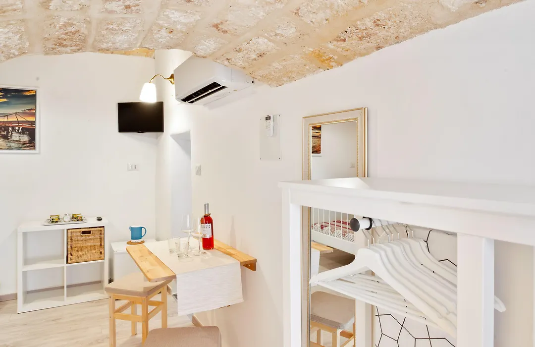 San Nicola Clemente Private Room-1