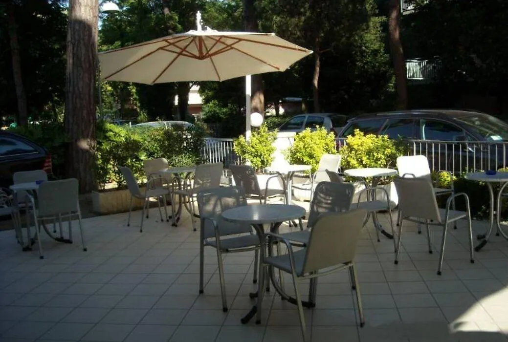 Hotel Haiti-1