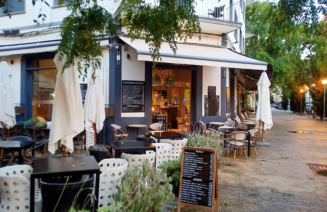 Hostal Parque Ibiza-1