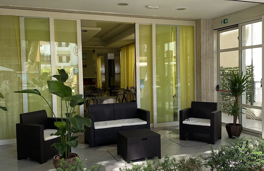Hla Fenice-1