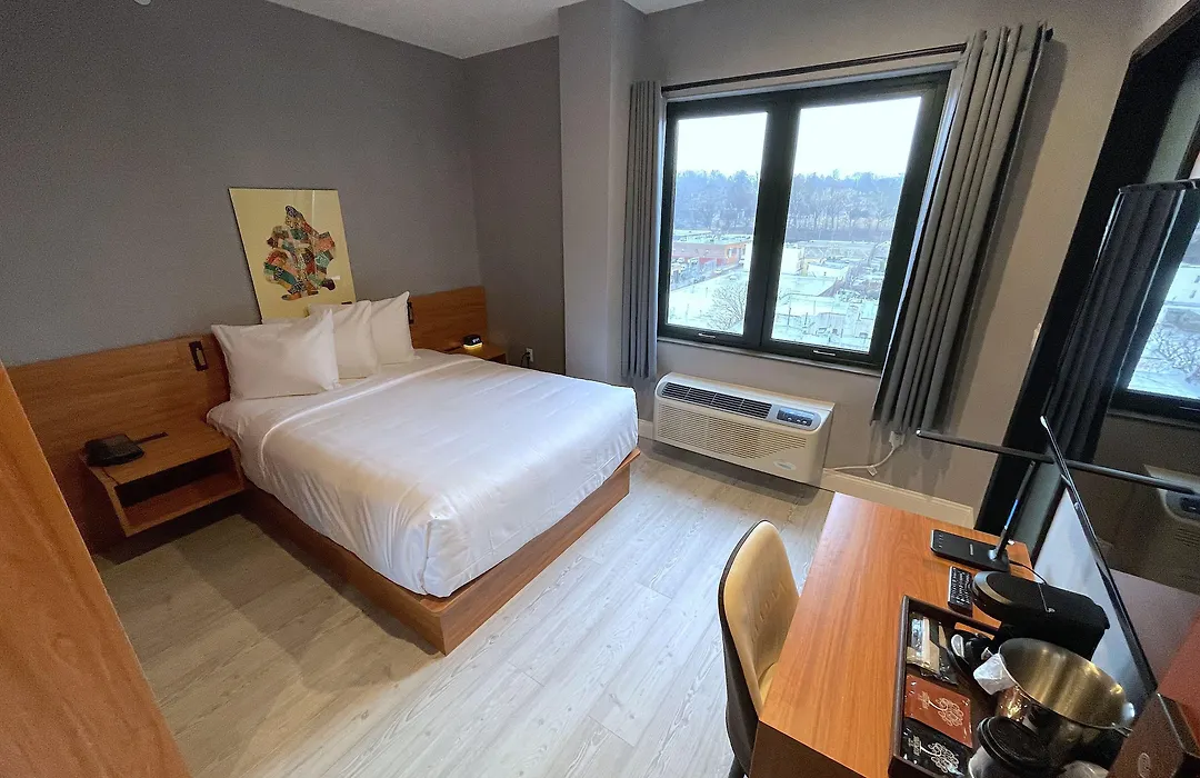Liberty View Brooklyn Hotel-1