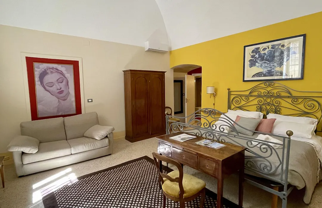 Palazzo dei Conti di Lecce eleganti suite-1