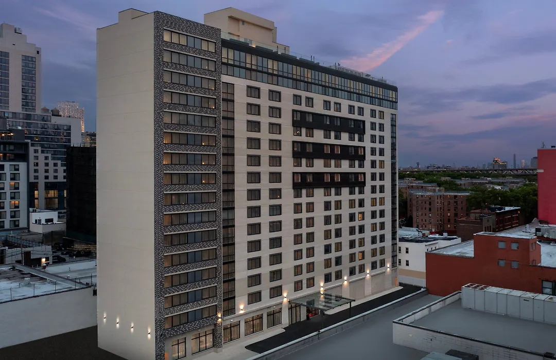 Springhill Suites By Marriott New York Queens-1