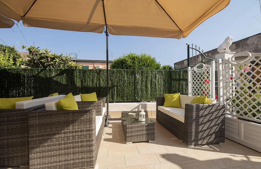 La Dolce Vita Rooms-1
