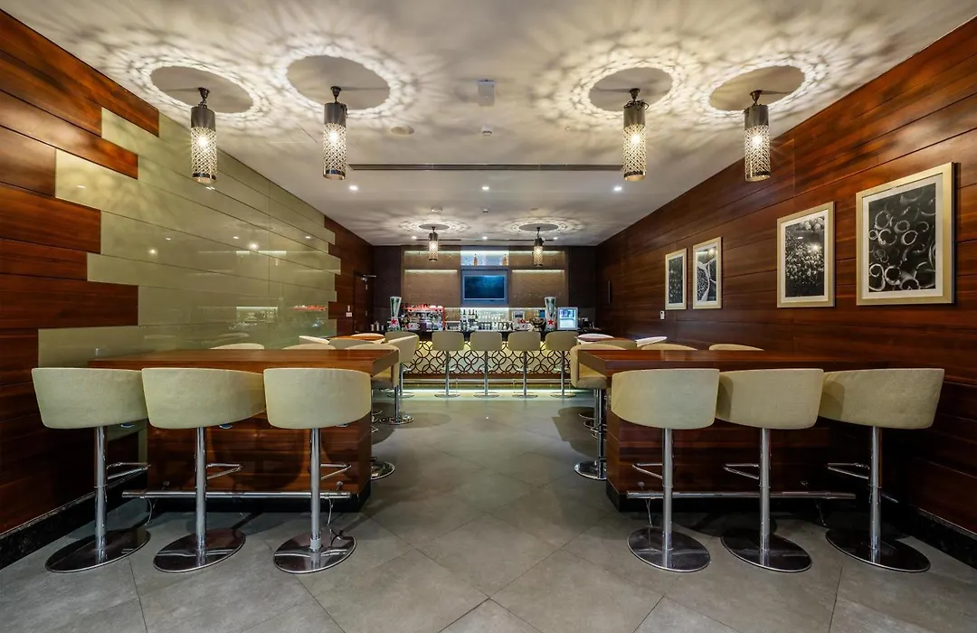 Hilton Garden Inn Dubai Deira-1