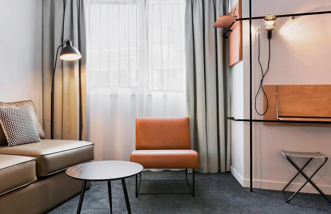 Moxy Paris Bastille-1