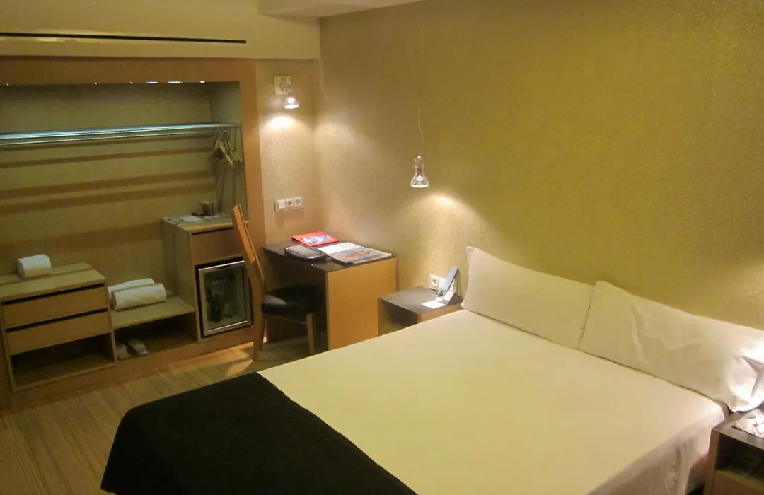 Axel Hotel Barcelona - Adults Only-1