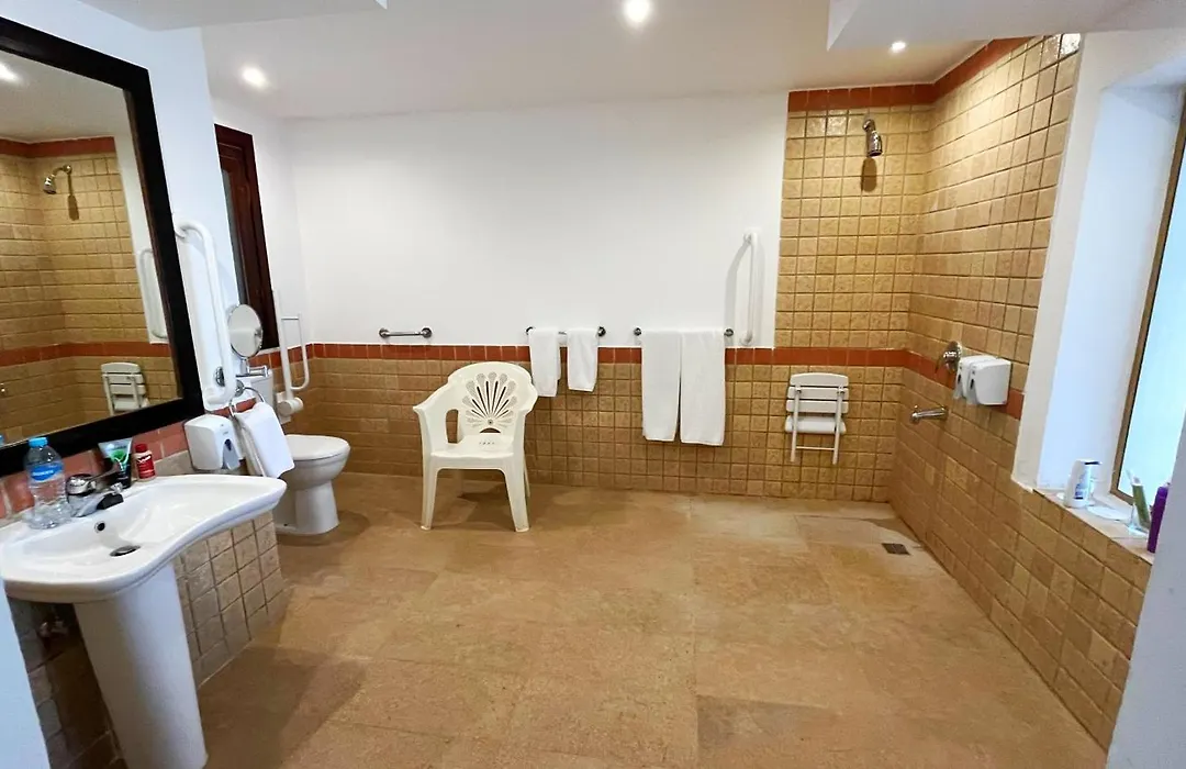 Tamra Beach Resort-1