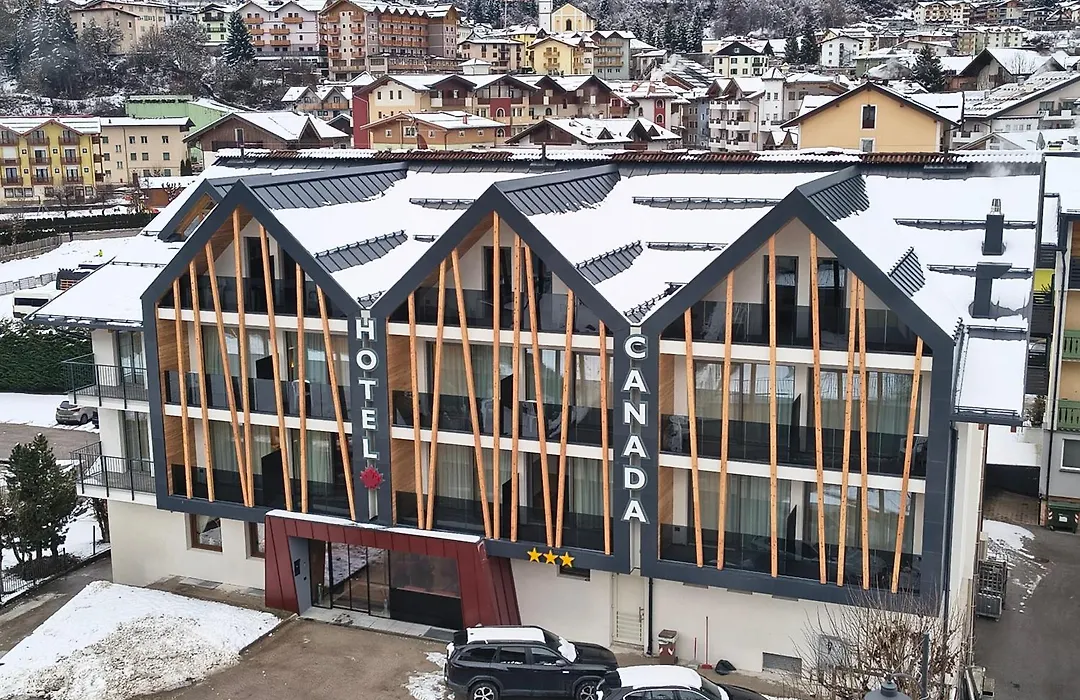 Hotel Canada-1
