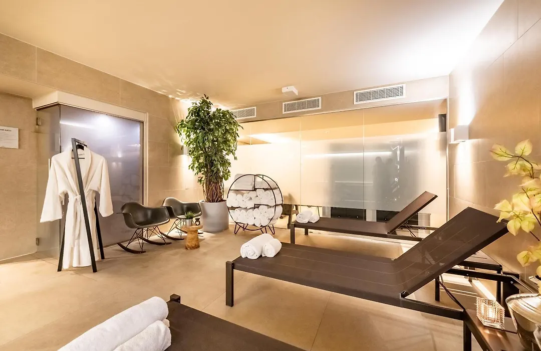Pestana Amsterdam Riverside-1