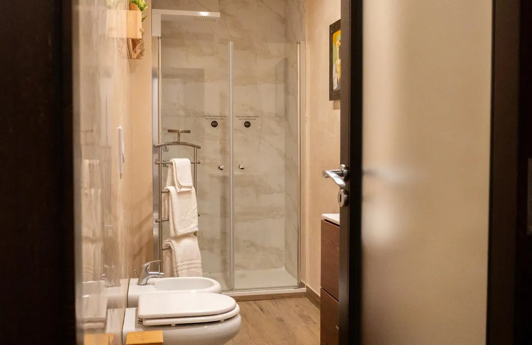 Roomito Apartments-1