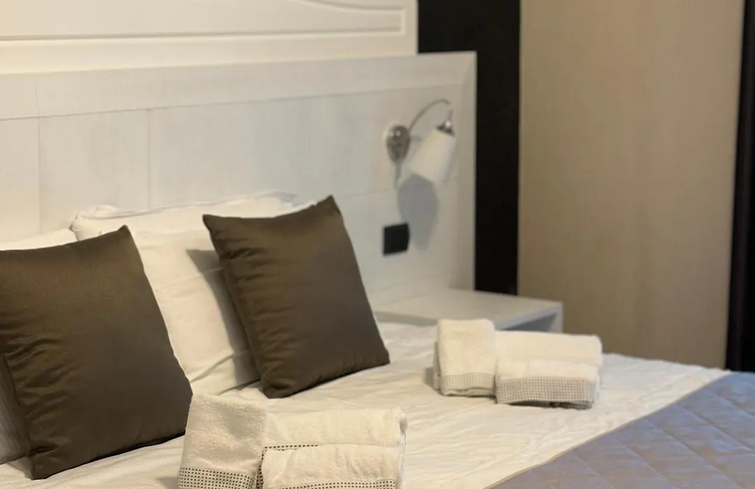 Hotel Donna Crescenza-1