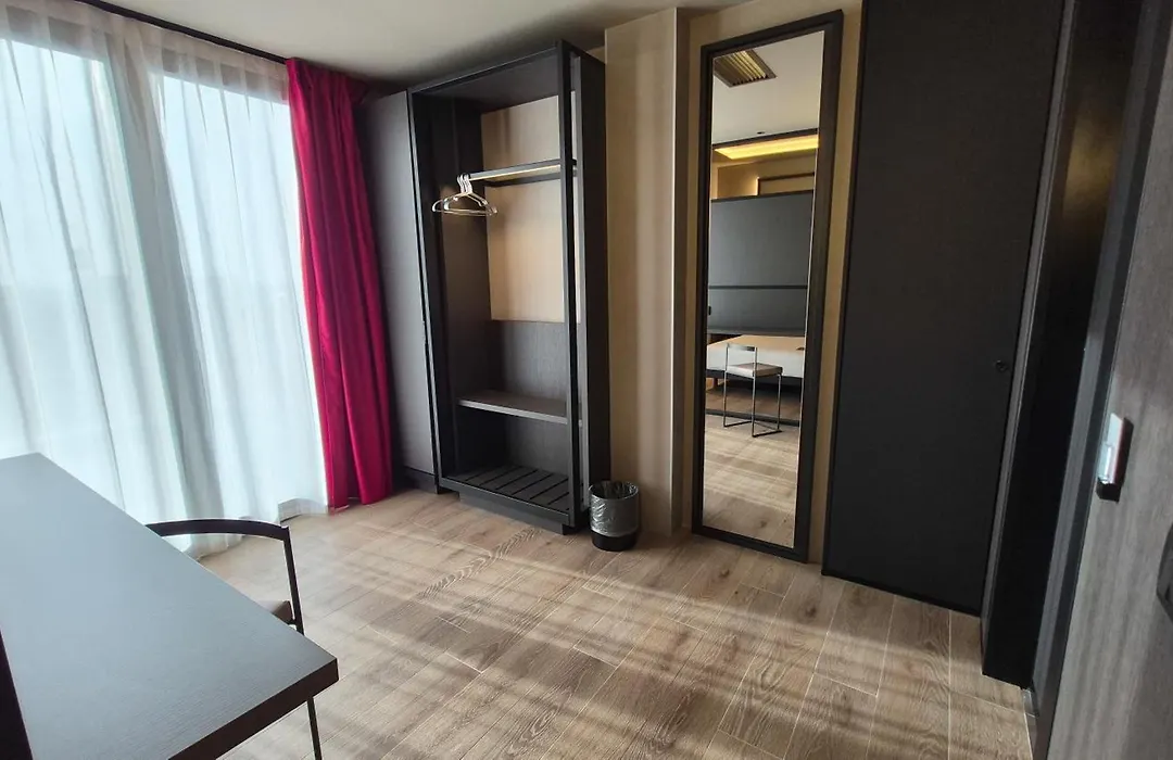 Kira Suites Hotel Milano-1
