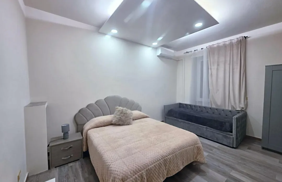 Glint House Prestige-1