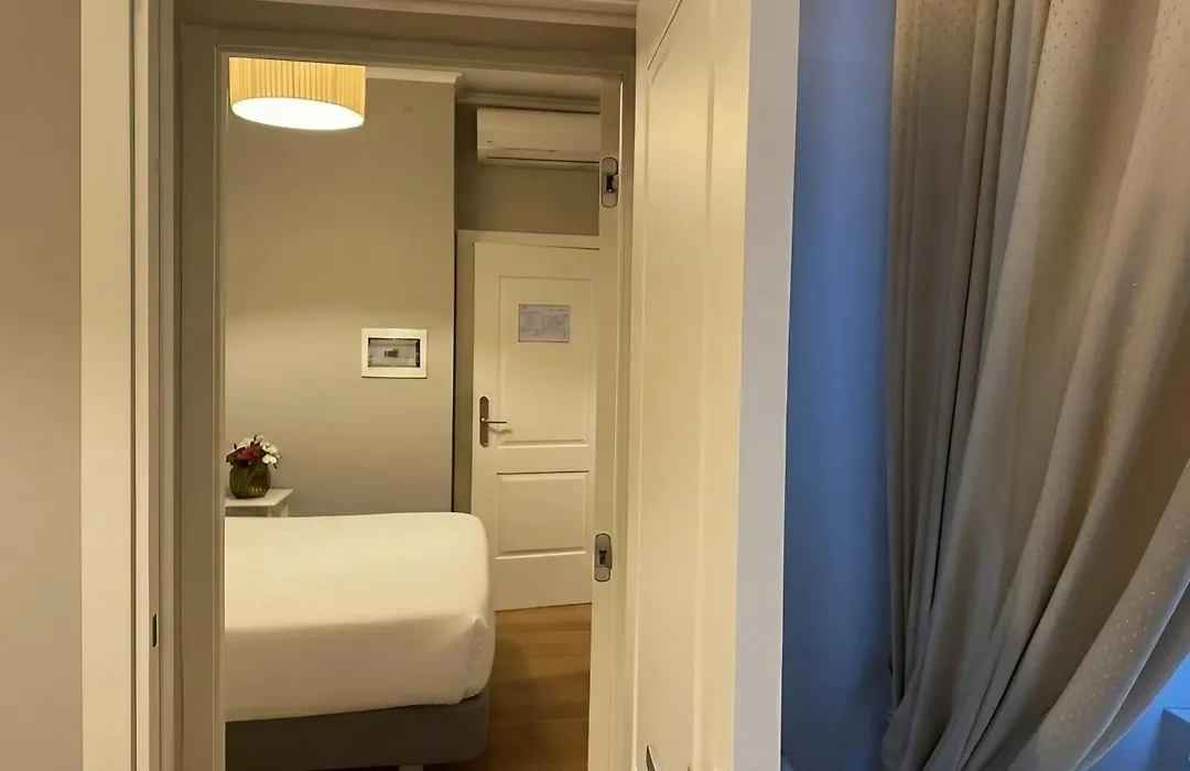 Gravina Suite Frattina-1