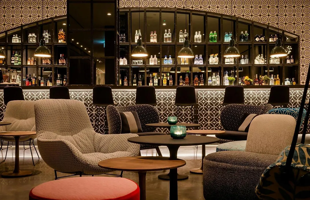 Motel One Barcelona-Ciutadella-1