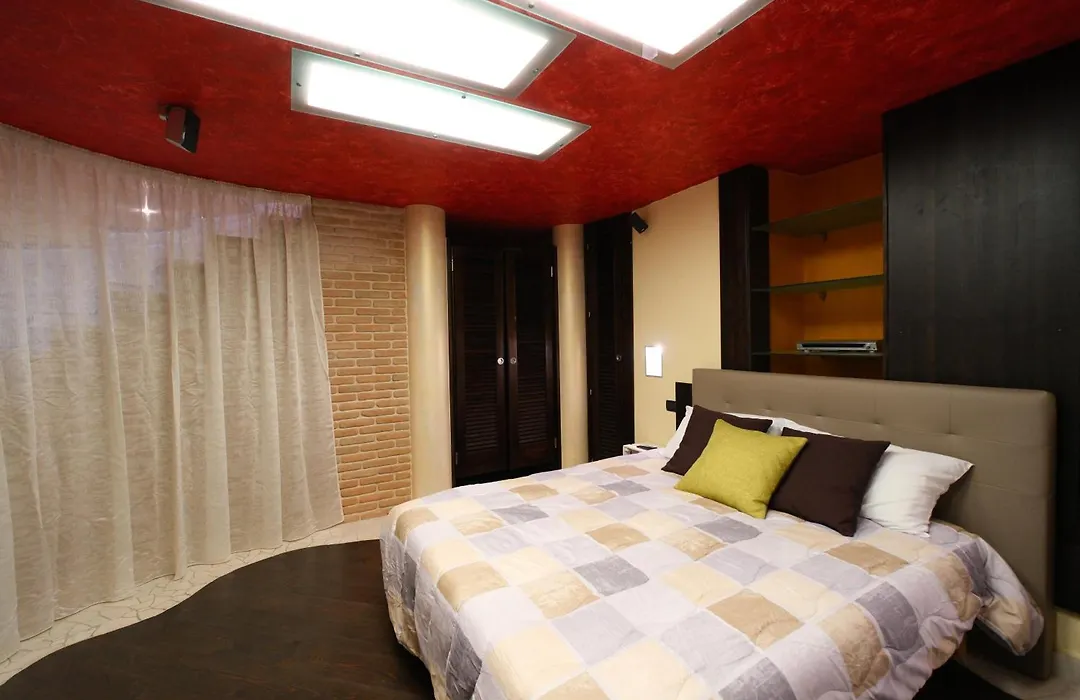 Meteoron Luxury Rooms-1