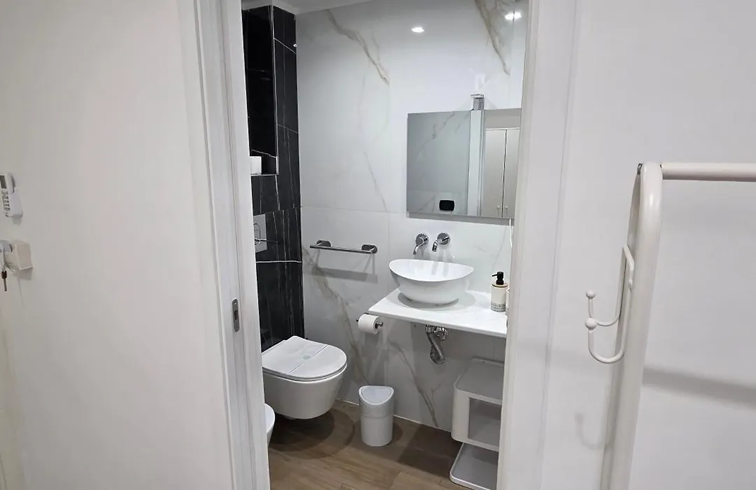 Black & White Rooms-1