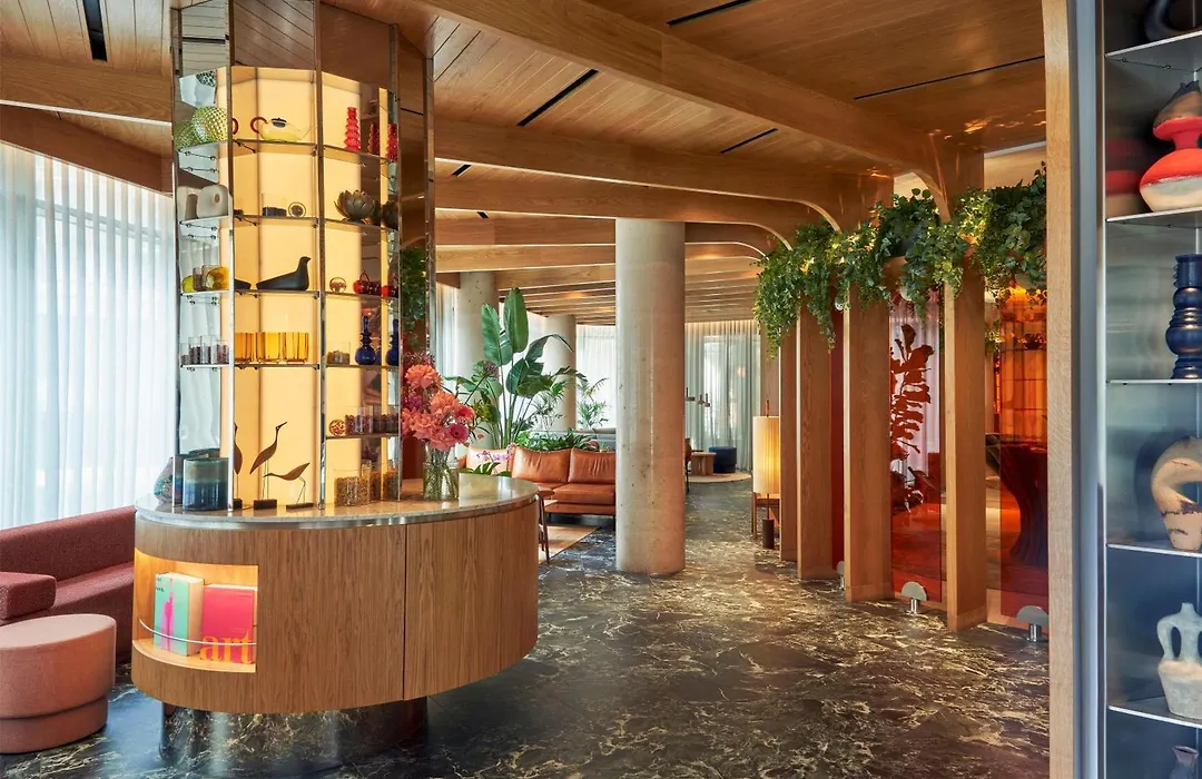 The Botree London, Curio Collection By Hilton-1