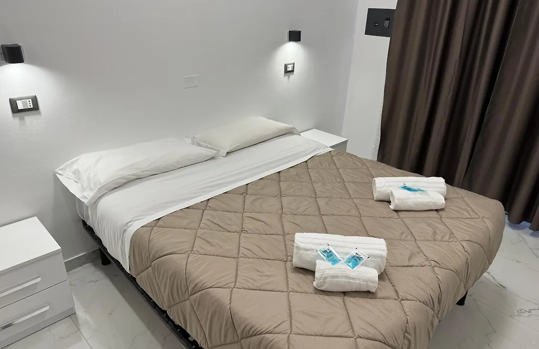 Hotel Lorenzo-1