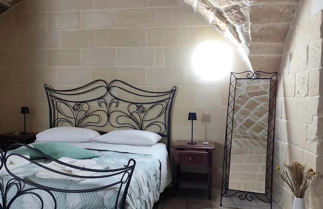 White Suite B&B-1