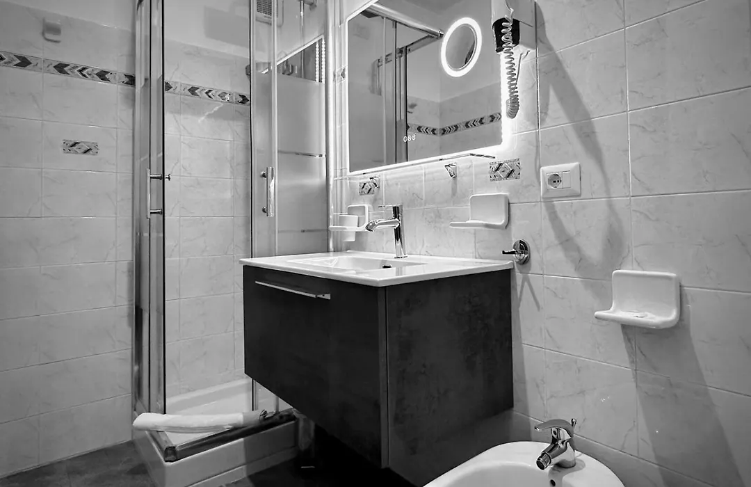 Hotel Bucaneve-1