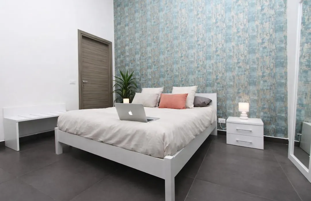 Palermo Inn Suite-1