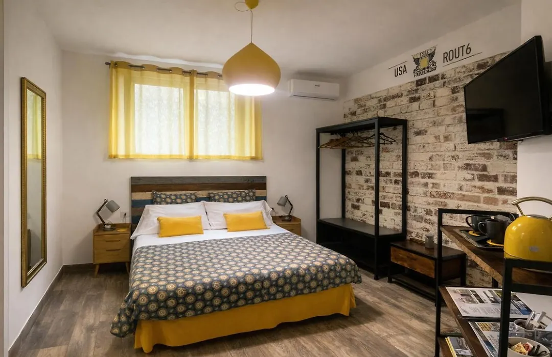 Industrial Chic House - Private Parking-1