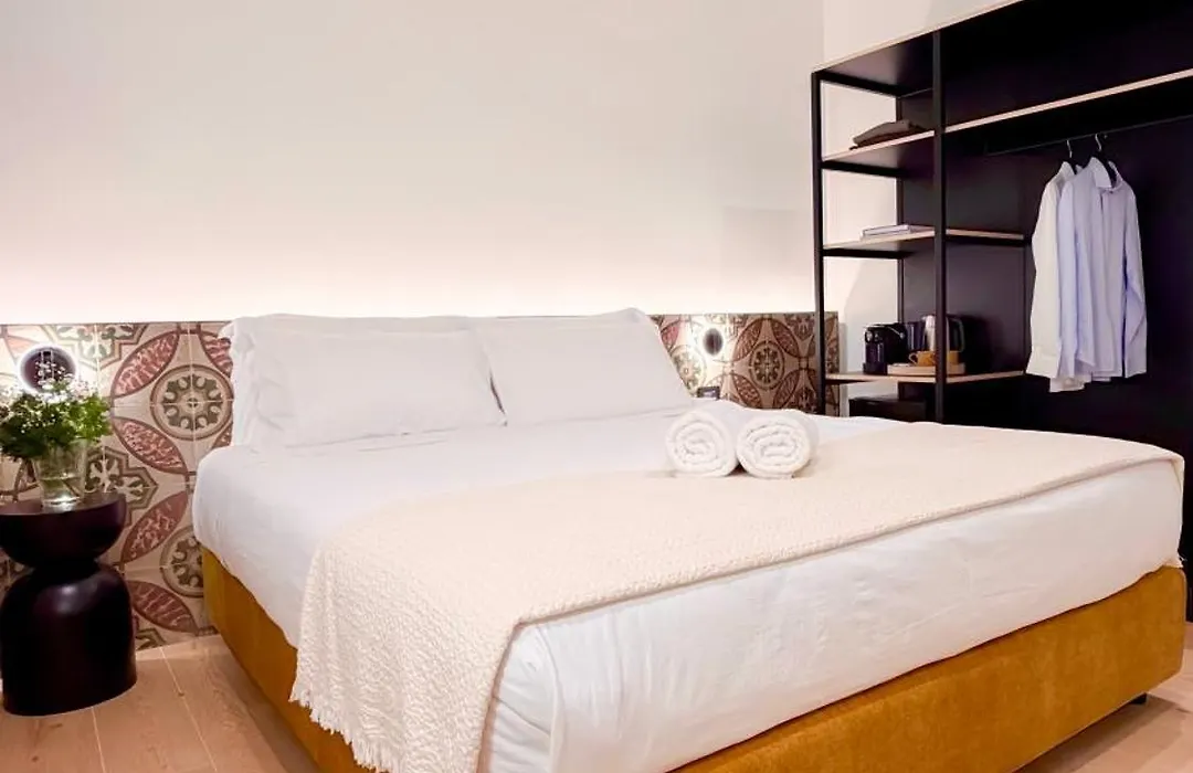 Aria Collection Bari-1