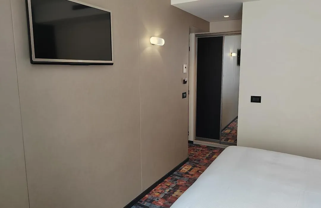 Helussi Hotel-1