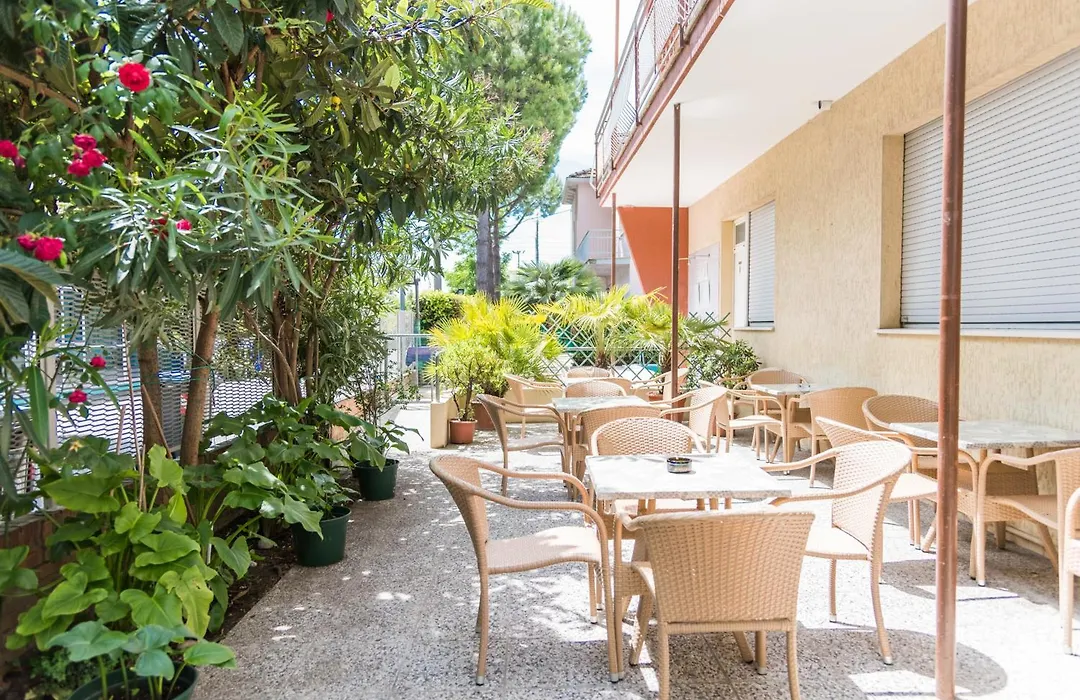 Hotel Pacific-1